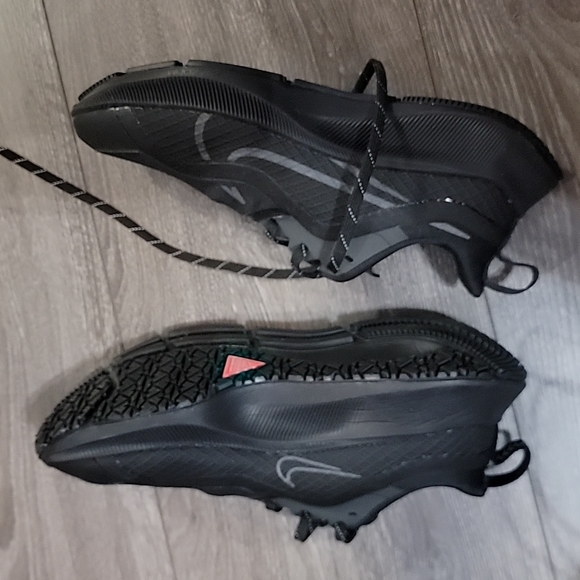 Nike Air Zoom Pegasus 37 shield running shoes size 8.5 - Picture 8 of 9